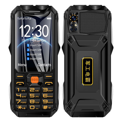 Q9 Button Mobiltelefon 3,5 Zoll 4 SIM-Karte 4500mAh Bluetooth Taschenlampe FM Radio 2G